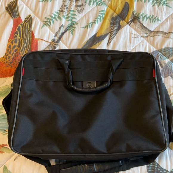 Swiss gear Wenger 16” mainframe laptop briefcase - Picture 12 of 15